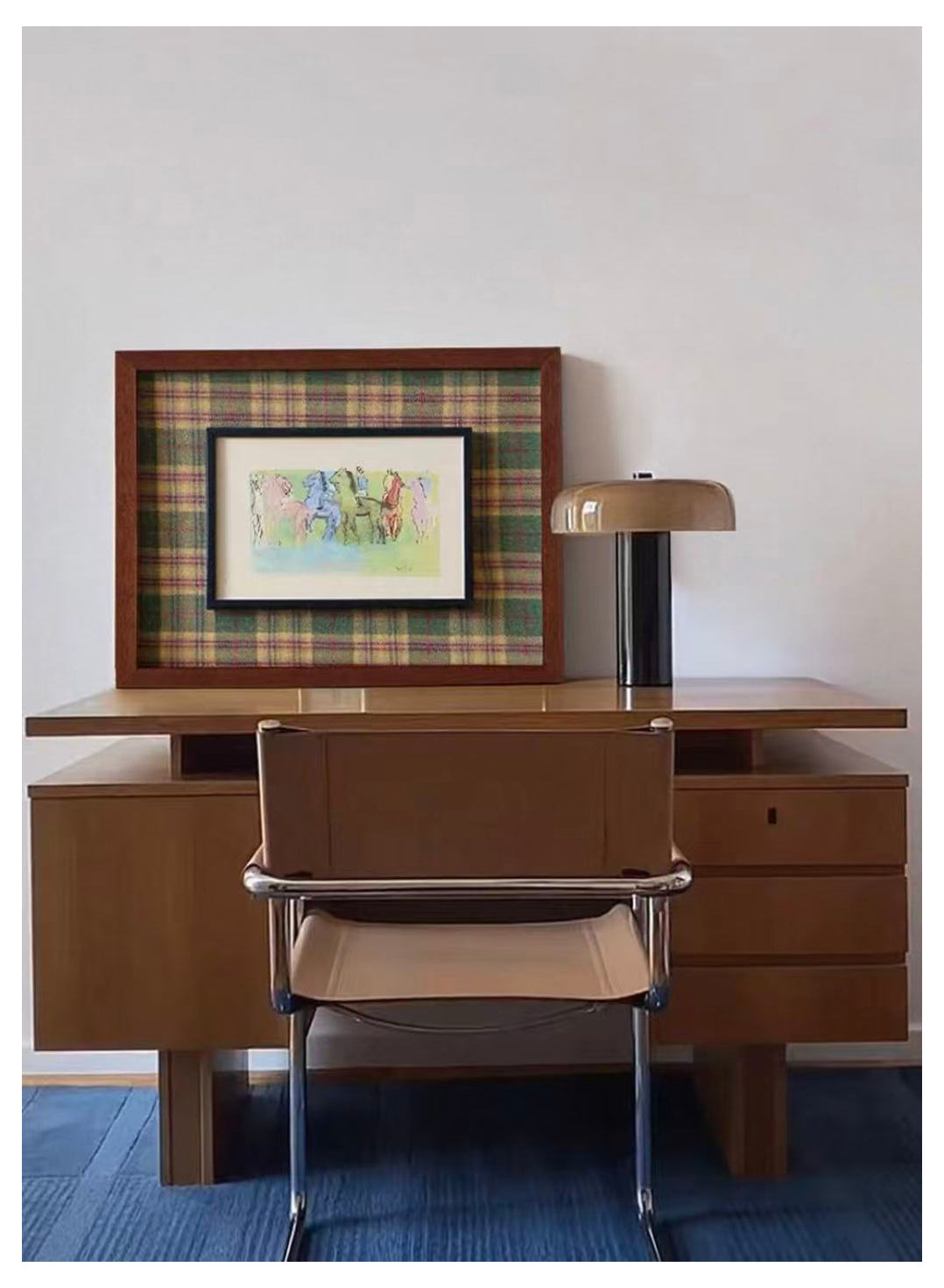 Watercolor illustration of a small horse in England, featuring a classic and upscale decorative painting for the living room and dining area.